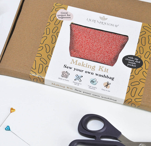 Making craft sewing kit by Lauren Holloway